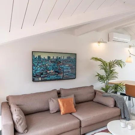 Stylish Duplex In Beyolu With Private Terrace Apartamento