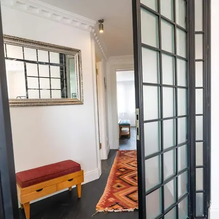 Apartman Stylish Duplex In Beyoglu With Private Terrace Isztambul