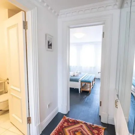 Stylish Duplex In Beyoglu With Private Terrace
