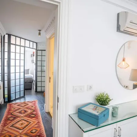 شقة Stylish Duplex In Beyoglu With Private Terrace *