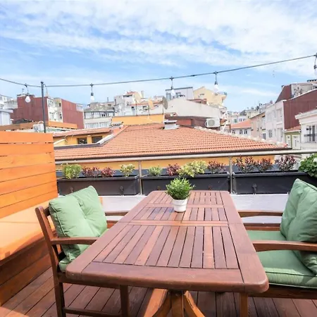 Stylish Duplex In Beyolu With Private Terrace * Istambul