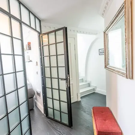 Stylish Duplex In Beyoglu With Private Terrace Istambul